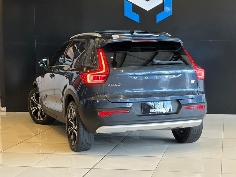 Volvo XC40 T-5 INSCRIPTION 1.5 FWD (HÃ­brido) 2021/2022 CONCEPT MOTORS PASSO FUNDO / Carros no Vale