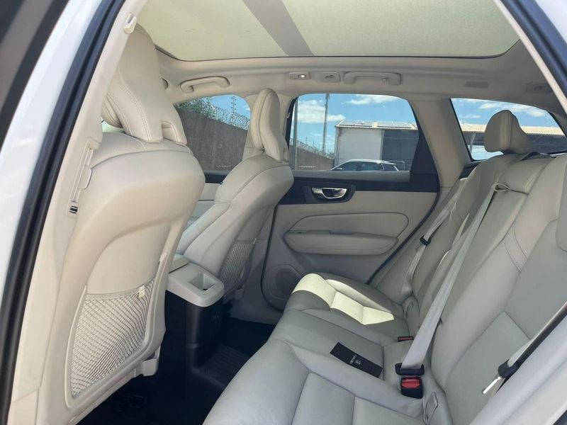 Volvo XC60 T-8 Plus 2.0 AWD (HÃ­brido) 2023/2023 CONCEPT MOTORS PASSO FUNDO / Carros no Vale