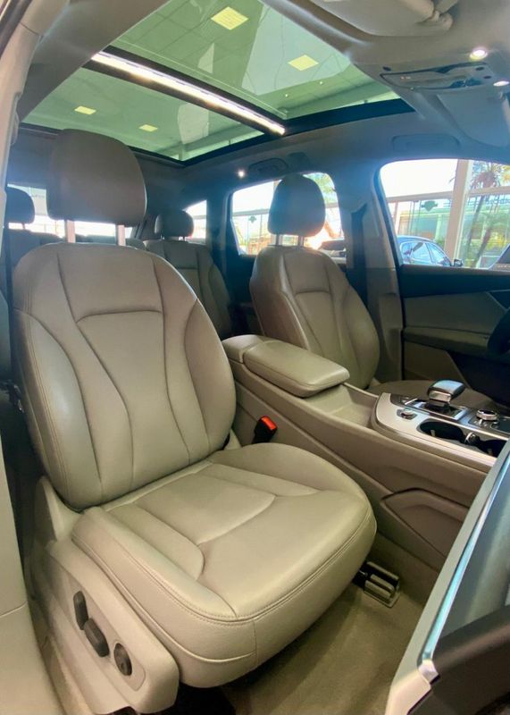 Audi Q7 3.0 V6 TDI Quat.Tip Die./Perfor. 2018/2018 PC VEÍCULOS SANTA CRUZ DO SUL / Carros no Vale Audi Q7 3.0 V6 TDI Quat.Tip Die./Perfor. 2018/2018 PC VEÍCULOS SANTA CRUZ DO SUL / Carros no Vale