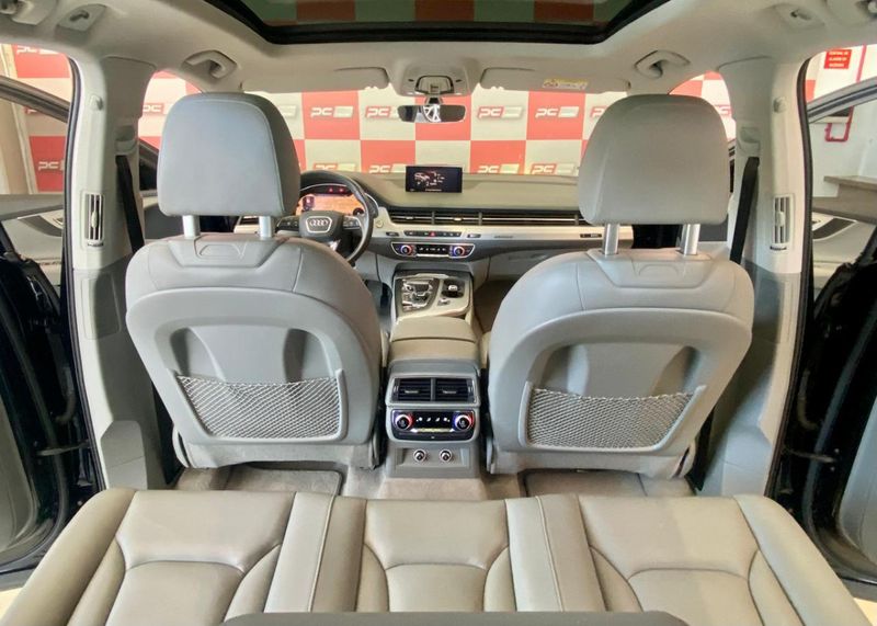 Audi Q7 3.0 V6 TDI Quat.Tip Die./Perfor. 2018/2018 PC VEÍCULOS SANTA CRUZ DO SUL / Carros no Vale Audi Q7 3.0 V6 TDI Quat.Tip Die./Perfor. 2018/2018 PC VEÍCULOS SANTA CRUZ DO SUL / Carros no Vale