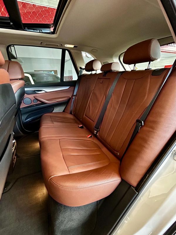 BMW X5 XDRIVE 30d 3.0 2016/2017 PC VEÍCULOS SANTA CRUZ DO SUL / Carros no Vale BMW X5 XDRIVE 30d 3.0 2016/2017 PC VEÍCULOS SANTA CRUZ DO SUL / Carros no Vale