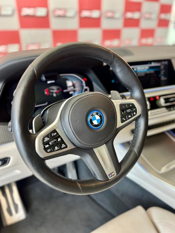 BMW X5 XDRIVE 45e 3.0 M.Sport (Híb.) 2021/2022 PC VEÍCULOS SANTA CRUZ DO SUL / Carros no Vale
