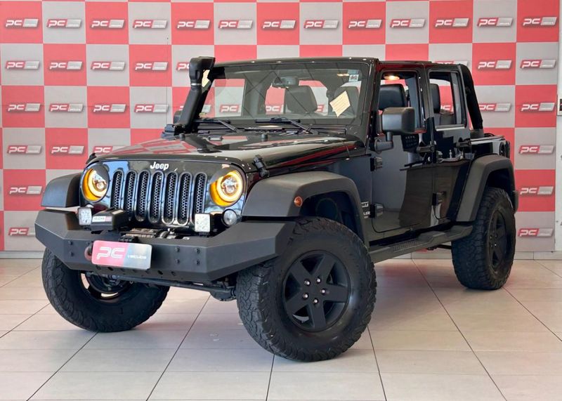 Jeep Wrangler Unlimited Sport 3.6 V6 284cv 2015/2015 PC VEÍCULOS SANTA CRUZ DO SUL / Carros no Vale