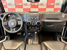 Jeep Wrangler Unlimited Sport 3.6 V6 284cv 2015/2015 PC VEÍCULOS SANTA CRUZ DO SUL / Carros no Vale