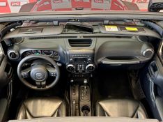Jeep Wrangler Unlimited Sport 3.6 V6 284cv 2015/2015 PC VEÍCULOS SANTA CRUZ DO SUL / Carros no Vale