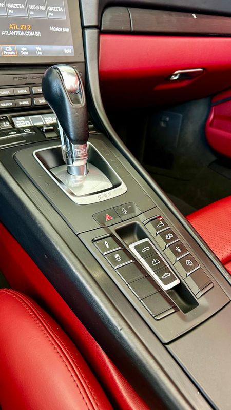 Porsche 911 Carrera GTS Cabriolet 3.0 (992) 2018/2018 PC VEÍCULOS SANTA CRUZ DO SUL / Carros no Vale Porsche 911 Carrera GTS Cabriolet 3.0 (992) 2018/2018 PC VEÍCULOS SANTA CRUZ DO SUL / Carros no Vale