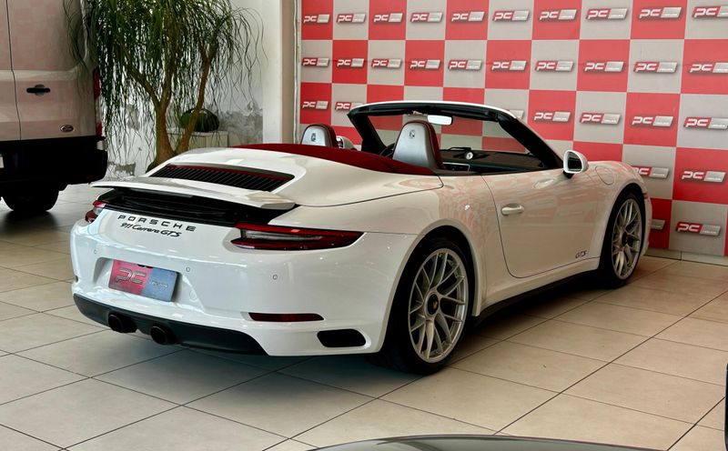 Porsche 911 Carrera GTS Cabriolet 3.0 (992) 2018/2018 PC VEÍCULOS SANTA CRUZ DO SUL / Carros no Vale Porsche 911 Carrera GTS Cabriolet 3.0 (992) 2018/2018 PC VEÍCULOS SANTA CRUZ DO SUL / Carros no Vale