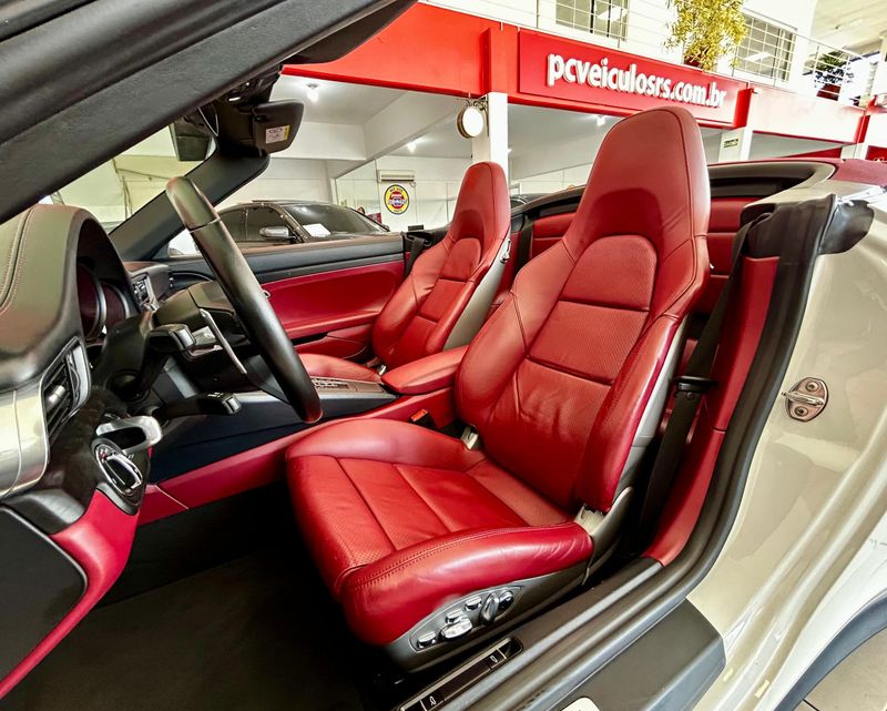 Porsche 911 Carrera GTS Cabriolet 3.0 (992) 2018/2018 PC VEÍCULOS SANTA CRUZ DO SUL / Carros no Vale Porsche 911 Carrera GTS Cabriolet 3.0 (992) 2018/2018 PC VEÍCULOS SANTA CRUZ DO SUL / Carros no Vale