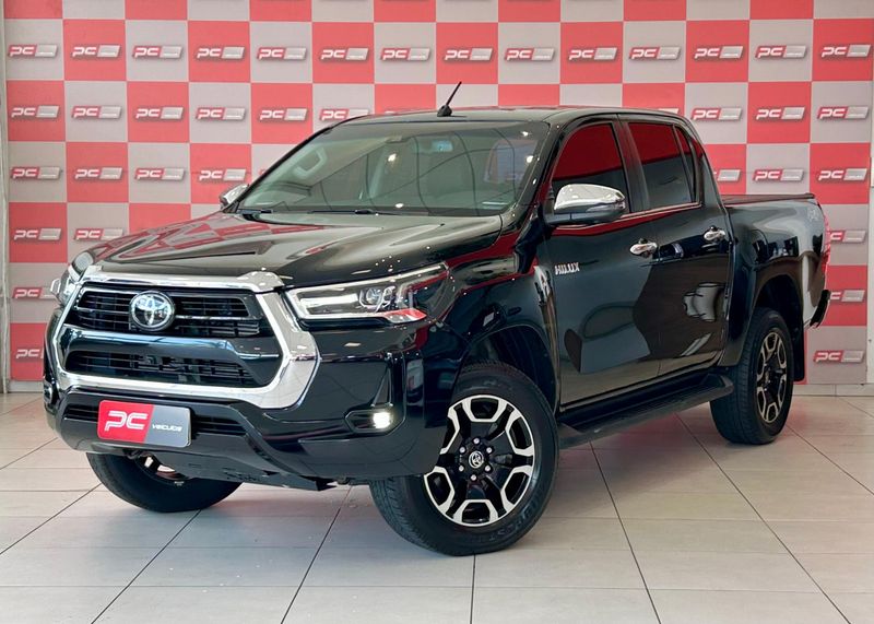 Toyota Hilux CD SRX 4×4 2.8 TDI 16V 2022/2023 PC VEÍCULOS SANTA CRUZ DO SUL / Carros no Vale Toyota Hilux CD SRX 4×4 2.8 TDI 16V 2022/2023 PC VEÍCULOS SANTA CRUZ DO SUL / Carros no Vale