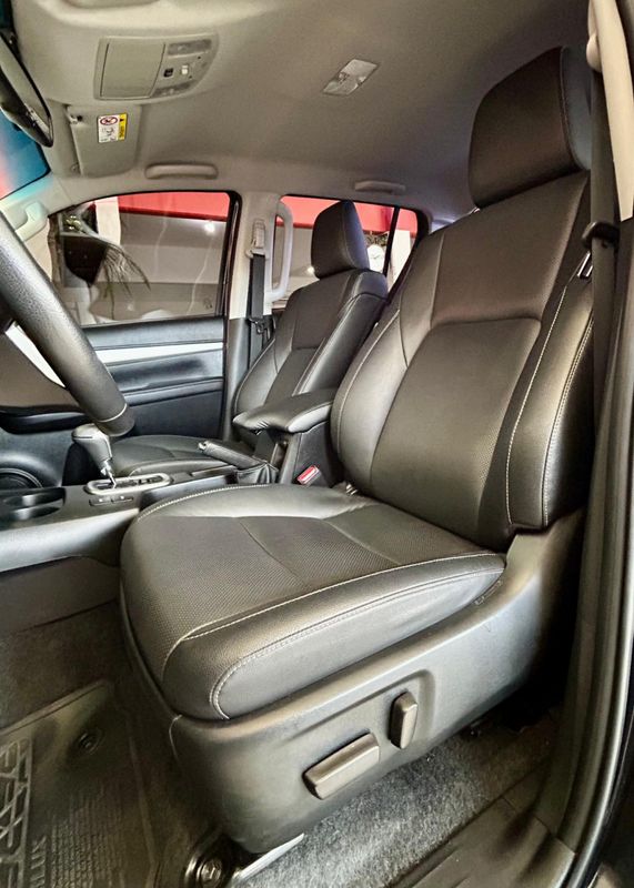 Toyota Hilux CD SRX 4×4 2.8 TDI 16V 2022/2023 PC VEÍCULOS SANTA CRUZ DO SUL / Carros no Vale Toyota Hilux CD SRX 4×4 2.8 TDI 16V 2022/2023 PC VEÍCULOS SANTA CRUZ DO SUL / Carros no Vale