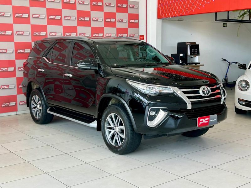 Toyota Hilux SW4 SRX 4×4 2.8 TDI 16V Dies 2018/2019 PC VEÍCULOS SANTA CRUZ DO SUL / Carros no Vale