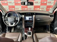 Toyota Hilux SW4 SRX 4×4 2.8 TDI 16V Dies 2018/2019 PC VEÍCULOS SANTA CRUZ DO SUL / Carros no Vale