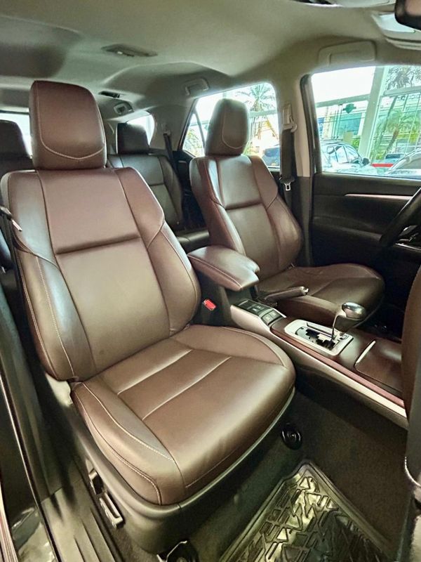 Toyota Hilux SW4 SRX 4×4 2.8 TDI 16V Dies 2018/2019 PC VEÍCULOS SANTA CRUZ DO SUL / Carros no Vale