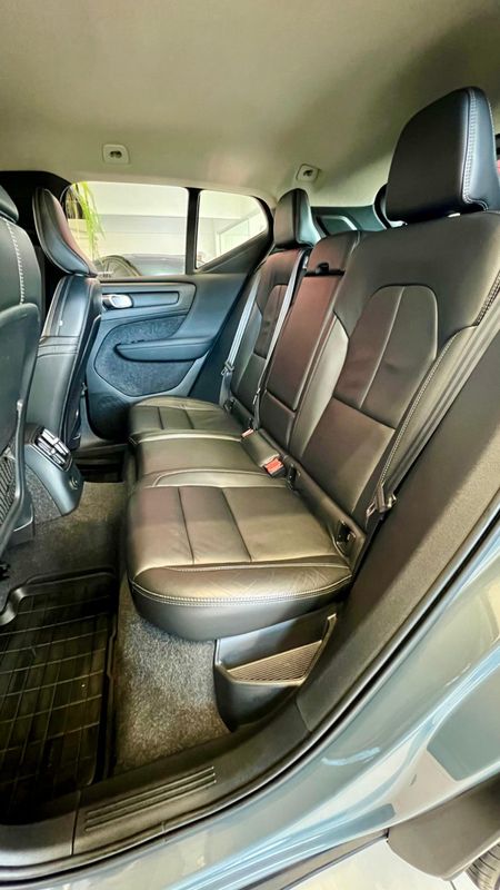 Volvo XC 40 T-5 INSC EXPRE 1.5 FWD (Híbrido) 2021/2022 PC VEÍCULOS SANTA CRUZ DO SUL / Carros no Vale