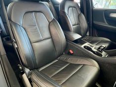 Volvo XC 40 T-5 INSC EXPRE 1.5 FWD (Híbrido) 2021/2022 PC VEÍCULOS SANTA CRUZ DO SUL / Carros no Vale