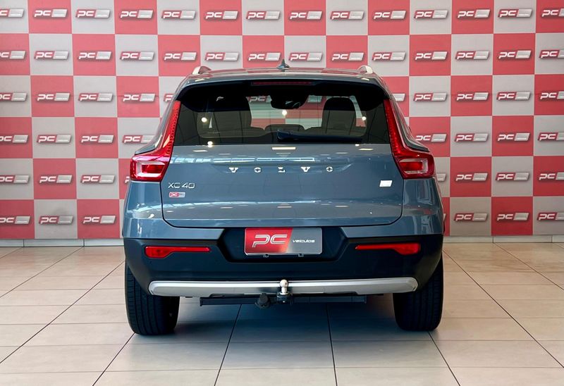 Volvo XC 40 T-5 INSC EXPRE 1.5 FWD (Híbrido) 2021/2022 PC VEÍCULOS SANTA CRUZ DO SUL / Carros no Vale