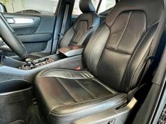Volvo XC 40 T-5 INSC EXPRE 1.5 FWD (Híbrido) 2021/2022 PC VEÍCULOS SANTA CRUZ DO SUL / Carros no Vale