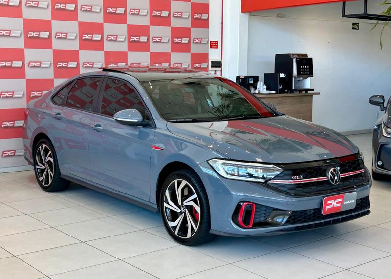 VOLKSWAGEN JETTA GLI 350 TSI 2.0 16V 2023/2023 PC VEÍCULOS SANTA CRUZ DO SUL / Carros no Vale