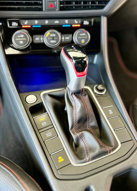 VOLKSWAGEN JETTA GLI 350 TSI 2.0 16V 2023/2023 PC VEÍCULOS SANTA CRUZ DO SUL / Carros no Vale