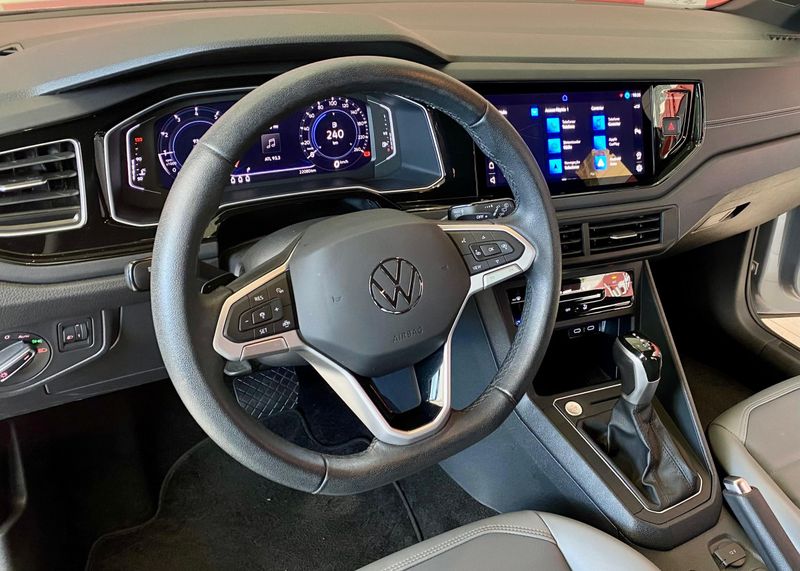 VOLKSWAGEN Nivus Highline 1.0 200 TSI 2023/2024 PC VEÍCULOS SANTA CRUZ DO SUL / Carros no Vale VOLKSWAGEN Nivus Highline 1.0 200 TSI 2023/2024 PC VEÍCULOS SANTA CRUZ DO SUL / Carros no Vale