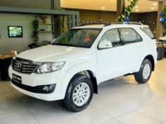 TOYOTA HILUX SW4 2.7 SR 4X2 16V FLEX 4P AUTOMÁTICO 2014/2014 JOÃO CARROS MULTIMARCAS GUAPORÉ / Carros no Vale