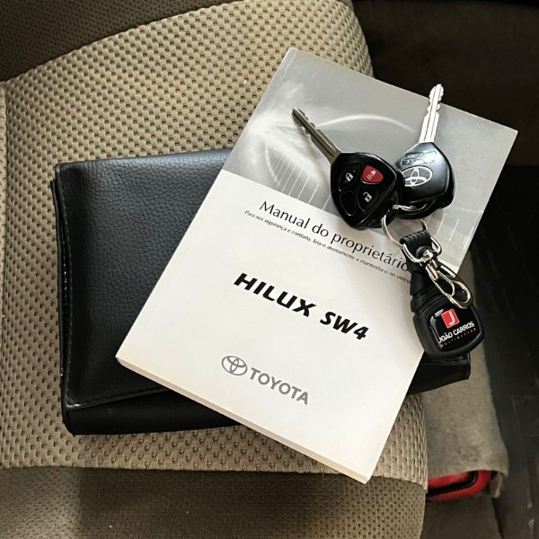 TOYOTA HILUX SW4 2.7 SR 4X2 16V FLEX 4P AUTOMÁTICO 2014/2014 JOÃO CARROS MULTIMARCAS GUAPORÉ / Carros no Vale