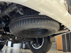 TOYOTA HILUX SW4 2.7 SR 4X2 16V FLEX 4P AUTOMÁTICO 2014/2014 JOÃO CARROS MULTIMARCAS GUAPORÉ / Carros no Vale