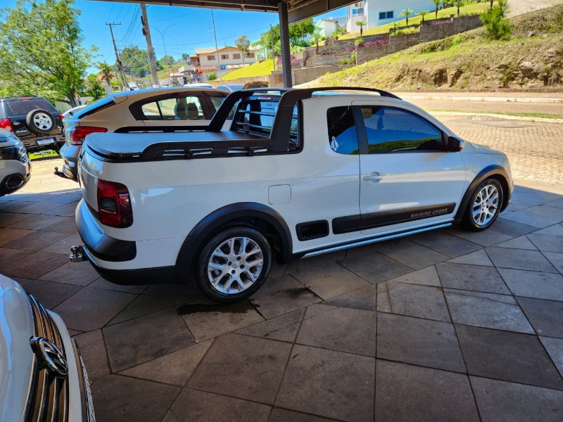VOLKSWAGEN SAVEIRO CROSS 1.6 CE 2014/2015 TS VEÍCULOS ANTA GORDA / Carros no Vale