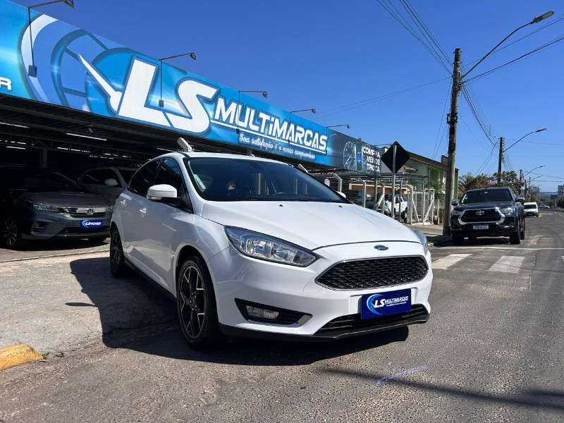 FORD FOCUS FASTBACK SE/SE PLUS 2.0 2016/2016 LS MULTIMARCAS VENÂNCIO AIRES / Carros no Vale FORD FOCUS FASTBACK SE/SE PLUS 2.0 2016/2016 LS MULTIMARCAS VENÂNCIO AIRES / Carros no Vale