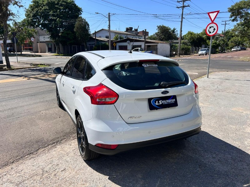 FORD FOCUS FASTBACK SE/SE PLUS 2.0 2016/2016 LS MULTIMARCAS VENÂNCIO AIRES / Carros no Vale FORD FOCUS FASTBACK SE/SE PLUS 2.0 2016/2016 LS MULTIMARCAS VENÂNCIO AIRES / Carros no Vale