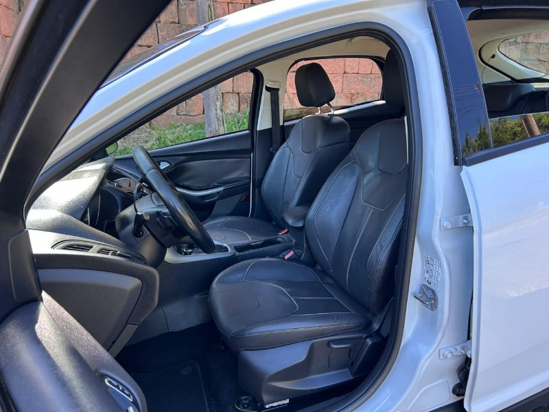 FORD FOCUS FASTBACK SE/SE PLUS 2.0 2016/2016 LS MULTIMARCAS VENÂNCIO AIRES / Carros no Vale FORD FOCUS FASTBACK SE/SE PLUS 2.0 2016/2016 LS MULTIMARCAS VENÂNCIO AIRES / Carros no Vale