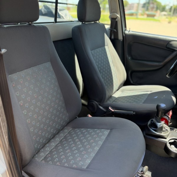 VOLKSWAGEN SAVEIRO 2003/2003 NEURI VEÍCULOS LAJEADO / Carros no Vale