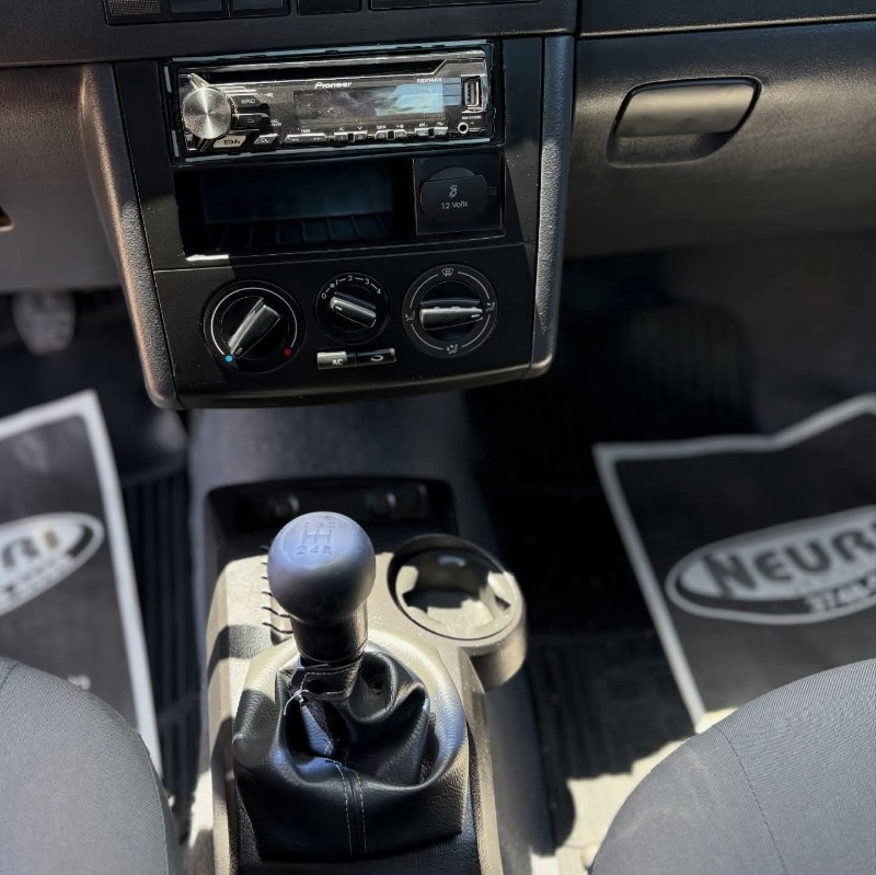 VOLKSWAGEN SAVEIRO 2003/2003 NEURI VEÍCULOS LAJEADO / Carros no Vale