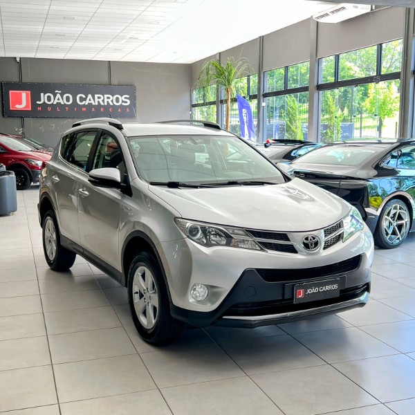 TOYOTA RAV4 2.0 4X4 16V 2014/2014 JOÃO CARROS MULTIMARCAS GUAPORÉ / Carros no Vale
