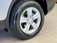 TOYOTA RAV4 2.0 4X4 16V 2014/2014 JOÃO CARROS MULTIMARCAS GUAPORÉ / Carros no Vale