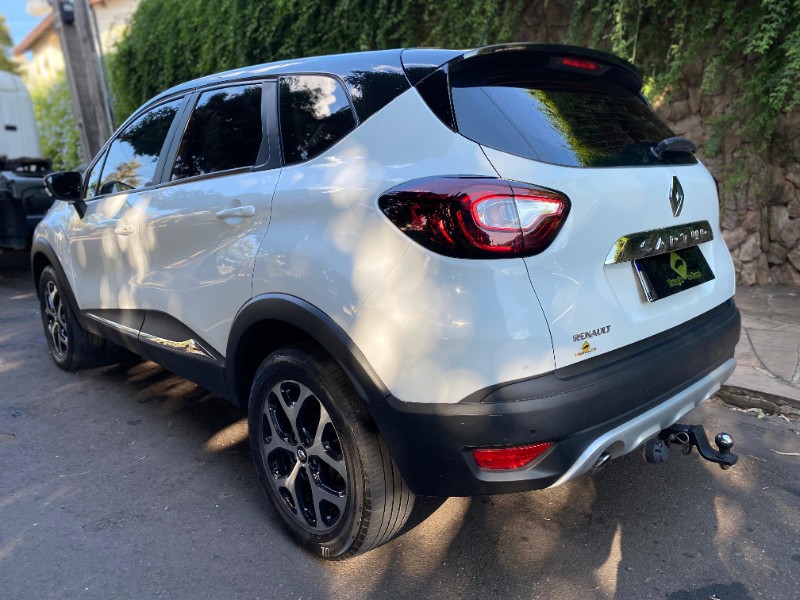 RENAULT CAPTUR ZEN 1.6 2017/2018 ESTAÇÃO DO CARRO ESTRELA / Carros no Vale