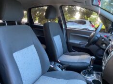 FORD FIESTA SE 1.0 2014/2014 ESTAÇÃO DO CARRO ESTRELA / Carros no Vale