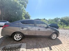NISSAN VERSA 1.6 16V SV XTRONIC 2018/2018 ELY AUTOMÓVEIS LAJEADO / Carros no Vale