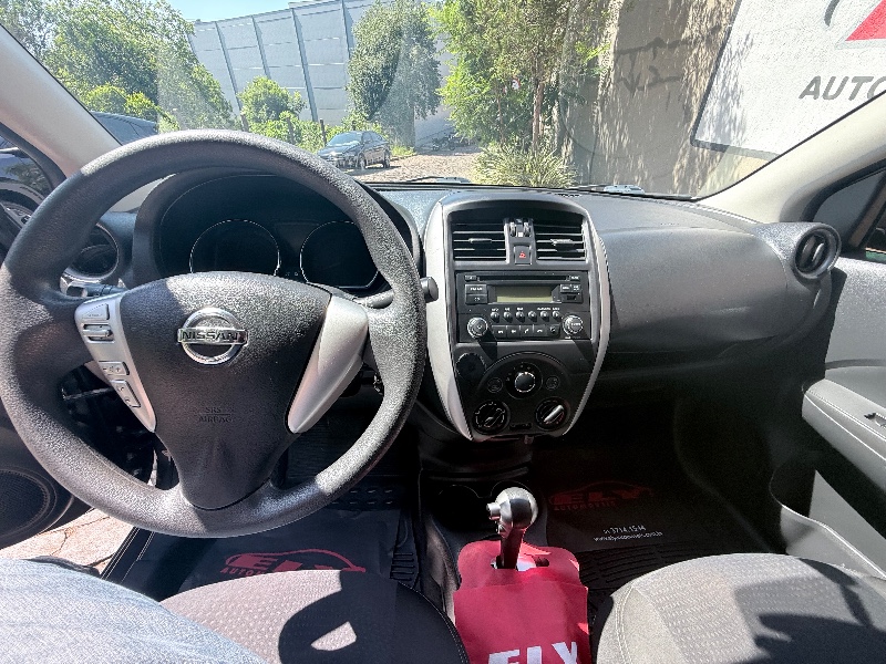 NISSAN VERSA 1.6 16V SV XTRONIC 2018/2018 ELY AUTOMÓVEIS LAJEADO / Carros no Vale