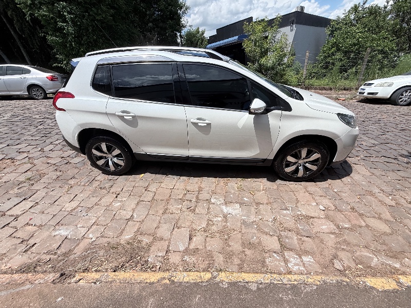 PEUGEOT 2008 1.6 16V FLEX GRIFFE 4P AUTOMÁTICO 2016/2016 ELY AUTOMÓVEIS LAJEADO / Carros no Vale PEUGEOT 2008 1.6 16V FLEX GRIFFE 4P AUTOMÁTICO 2016/2016 ELY AUTOMÓVEIS LAJEADO / Carros no Vale