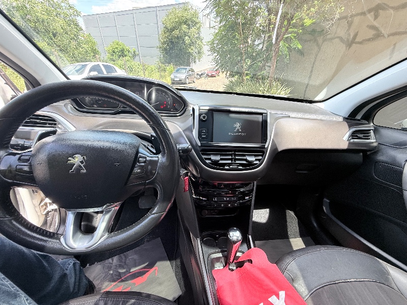 PEUGEOT 2008 1.6 16V FLEX GRIFFE 4P AUTOMÁTICO 2016/2016 ELY AUTOMÓVEIS LAJEADO / Carros no Vale PEUGEOT 2008 1.6 16V FLEX GRIFFE 4P AUTOMÁTICO 2016/2016 ELY AUTOMÓVEIS LAJEADO / Carros no Vale