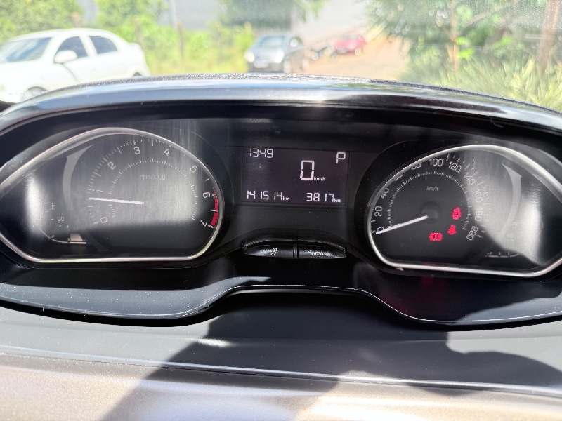 PEUGEOT 2008 1.6 16V FLEX GRIFFE 4P AUTOMÁTICO 2016/2016 ELY AUTOMÓVEIS LAJEADO / Carros no Vale PEUGEOT 2008 1.6 16V FLEX GRIFFE 4P AUTOMÁTICO 2016/2016 ELY AUTOMÓVEIS LAJEADO / Carros no Vale