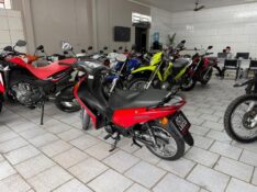 HONDA MOTOS C100 BIZ ES 2013/2013 LECO MOTOS VENÂNCIO AIRES / Carros no Vale