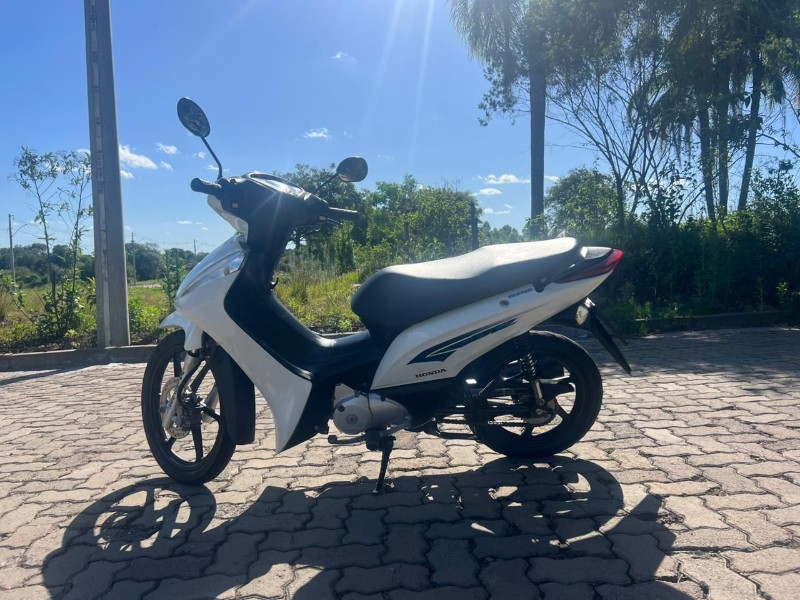 HONDA MOTOS BIZ 125 EX 2014/2014 LECO MOTOS VENÂNCIO AIRES / Carros no Vale