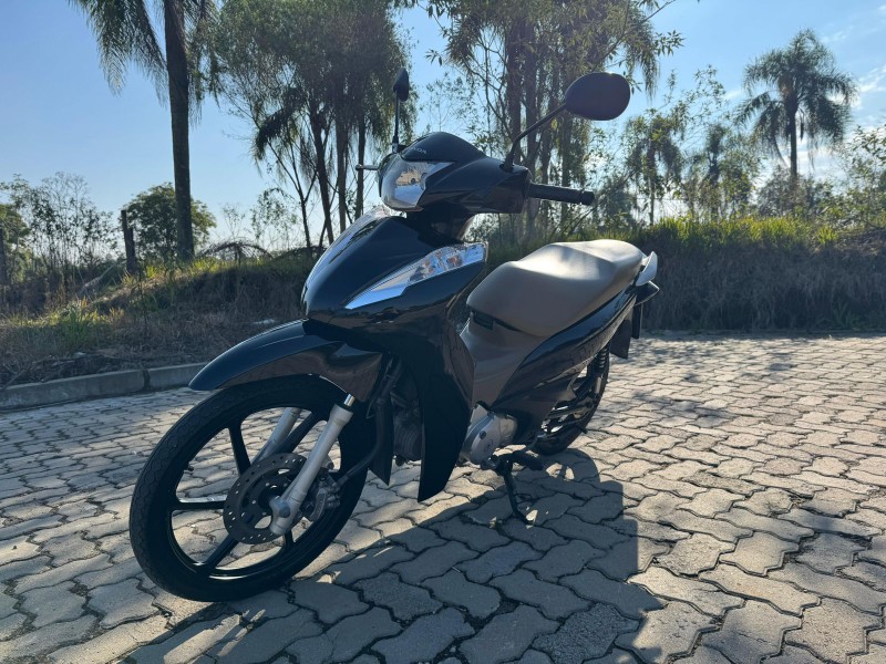 HONDA MOTOS BIZ 125 2018/2018 LECO MOTOS VENÂNCIO AIRES / Carros no Vale