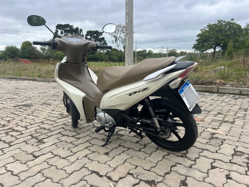 HONDA MOTOS BIZ 125 2018/2018 LECO MOTOS VENÂNCIO AIRES / Carros no Vale