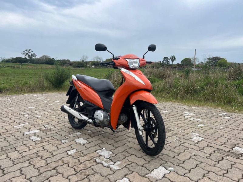 HONDA MOTOS BIZ 125 2018/2018 LECO MOTOS VENÂNCIO AIRES / Carros no Vale