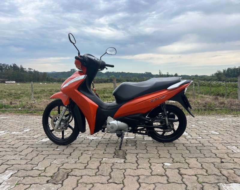 HONDA MOTOS BIZ 125 2018/2018 LECO MOTOS VENÂNCIO AIRES / Carros no Vale