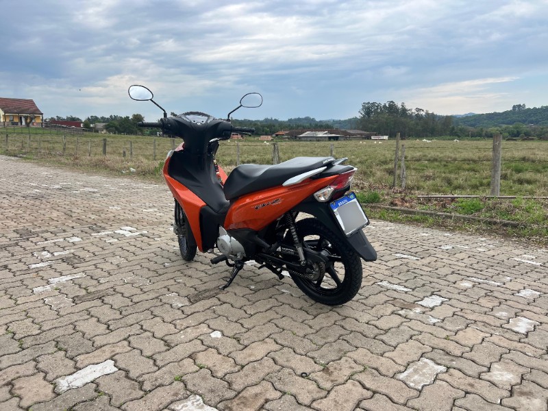 HONDA MOTOS BIZ 125 2018/2018 LECO MOTOS VENÂNCIO AIRES / Carros no Vale