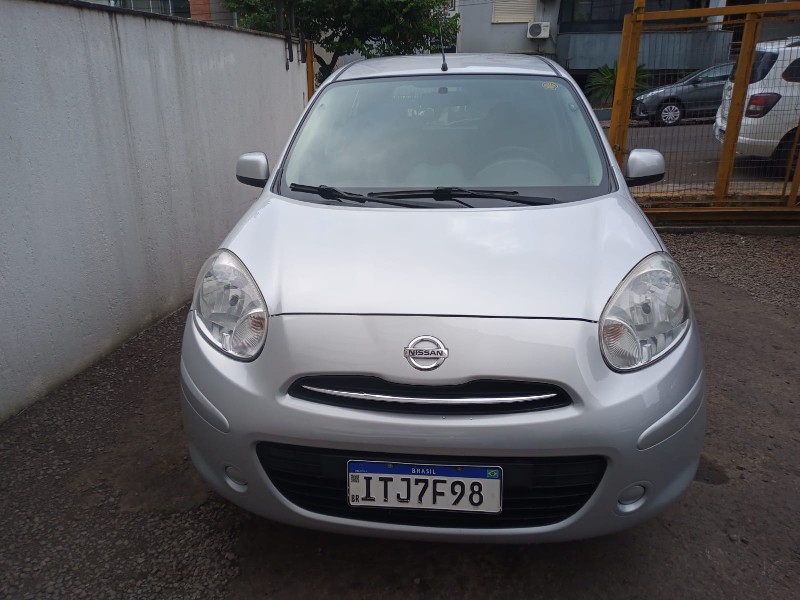 NISSAN MARCH 1.6 S 2012/2013 ALTERNATIVA VEÍCULOS LAJEADO / Carros no Vale